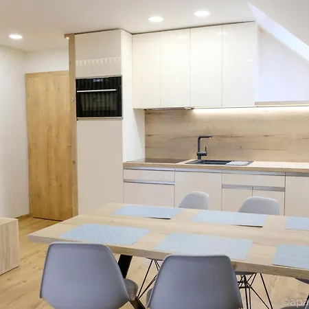 Apartmany Valca 公寓式酒店 3*