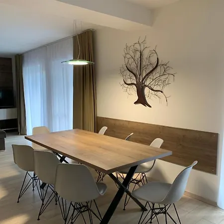 Apartmány Valča 3* Valča